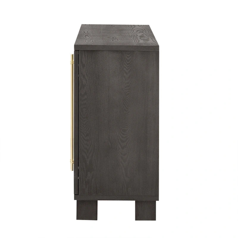 Houten dressoir in traditionele stijl