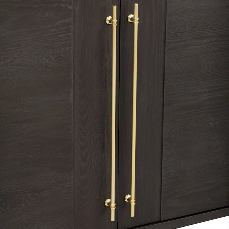 Houten dressoir in traditionele stijl